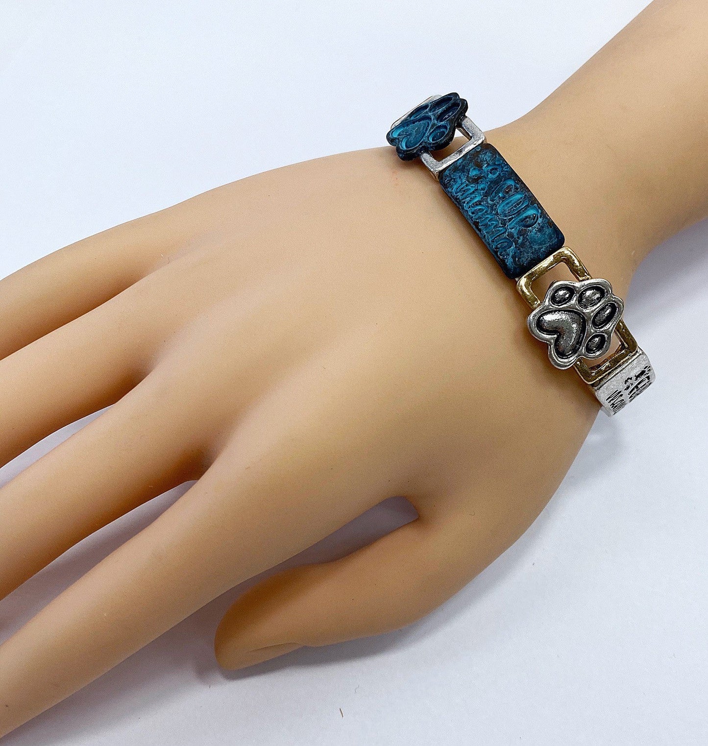 B0346 QB7973 Stretchable Bracelet