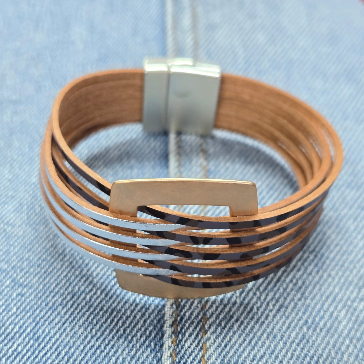 B0211 11 5640 Faux Leather Bracelet