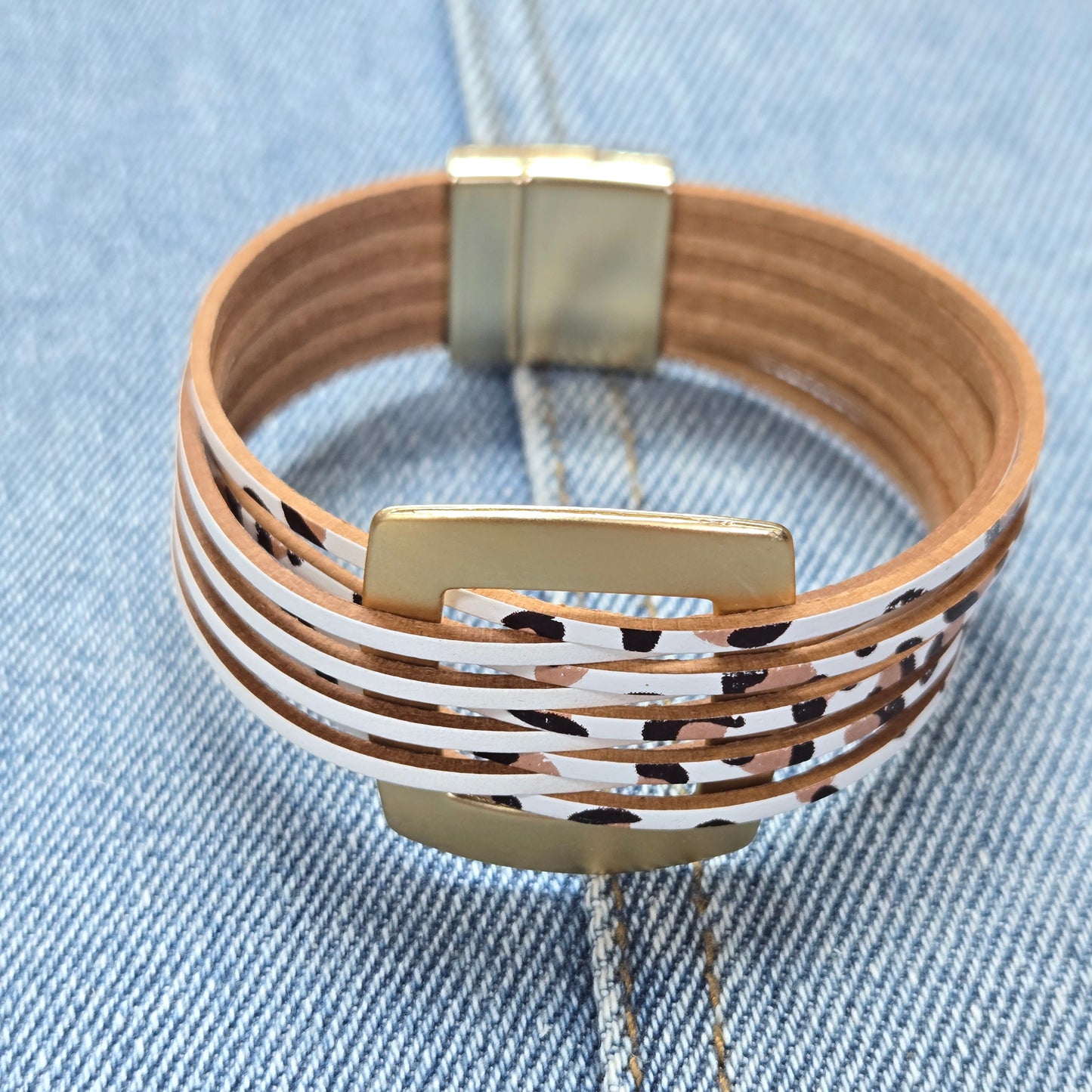 B0211 11 5640 Faux Leather Bracelet