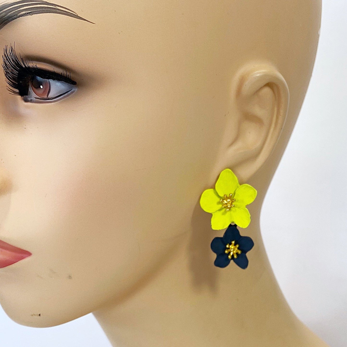 E0816 CCFBDE01 Double Flower Petal Design Drop Dangle Post Earrings