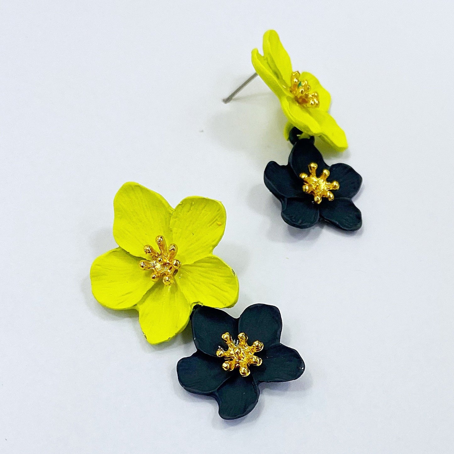 E0816 CCFBDE01 Double Flower Petal Design Drop Dangle Post Earrings