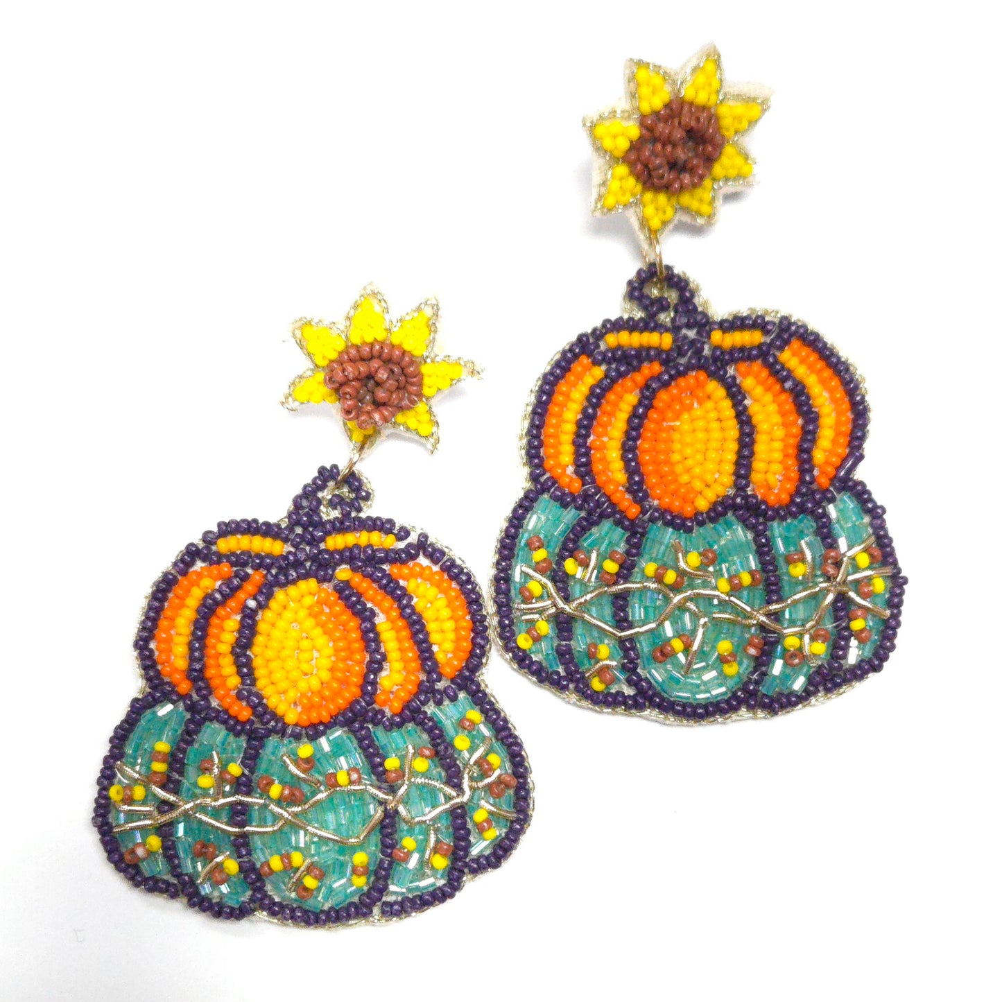 E1555 136651 Holiday dangle Earrings