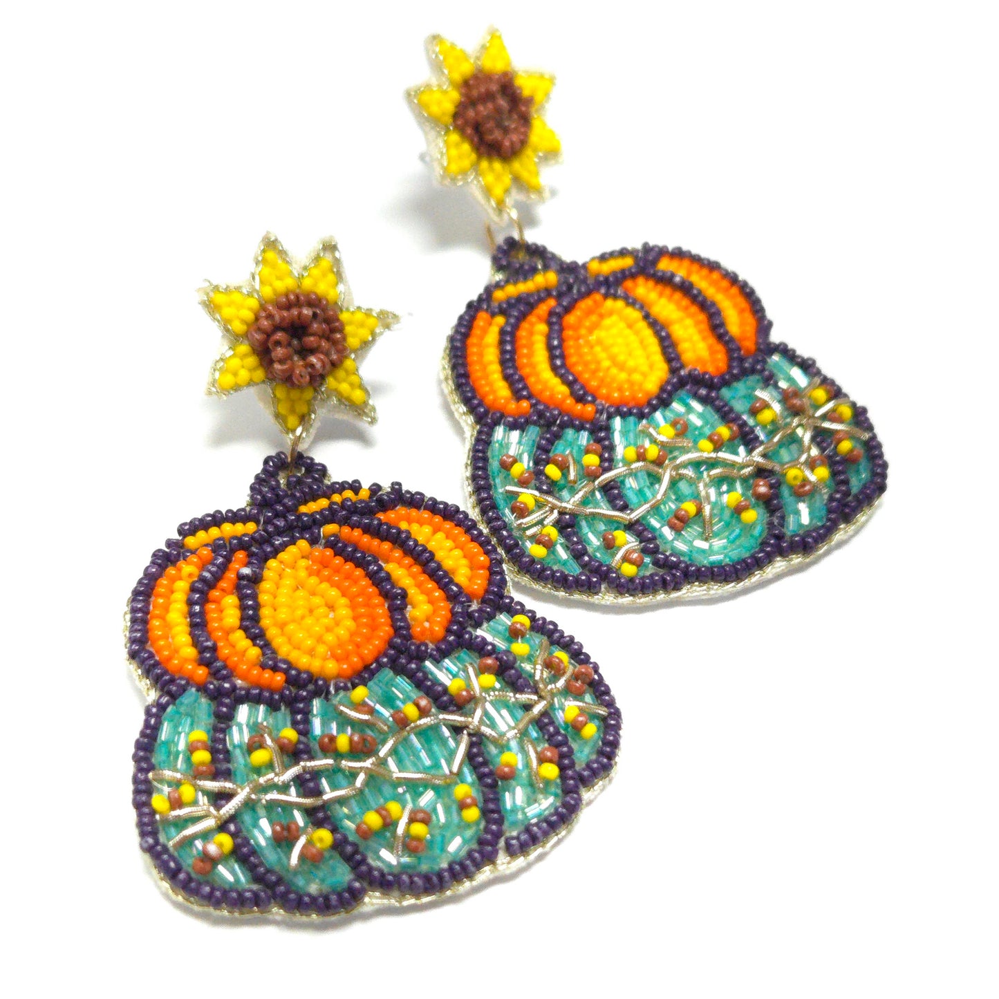 E1555 136651 Holiday dangle Earrings