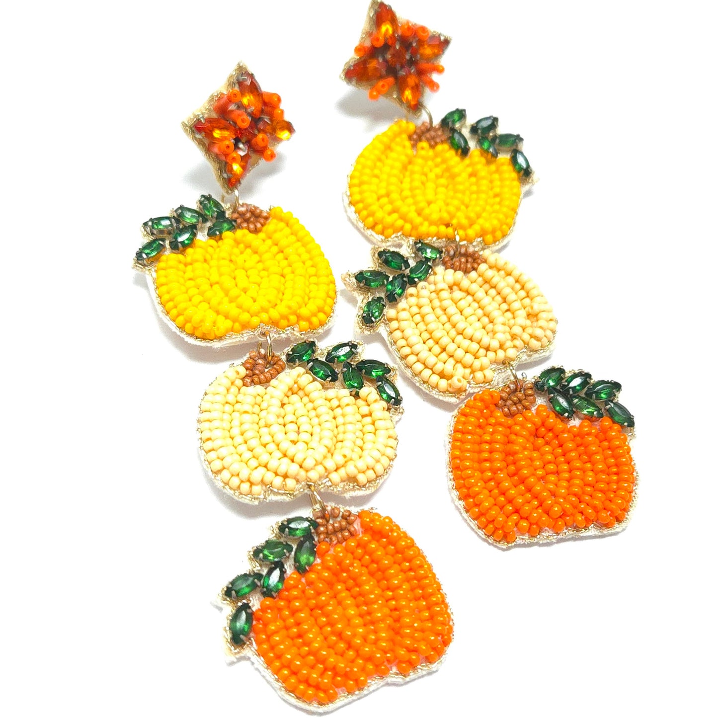 E1557 136652 Holiday Theme Earrings