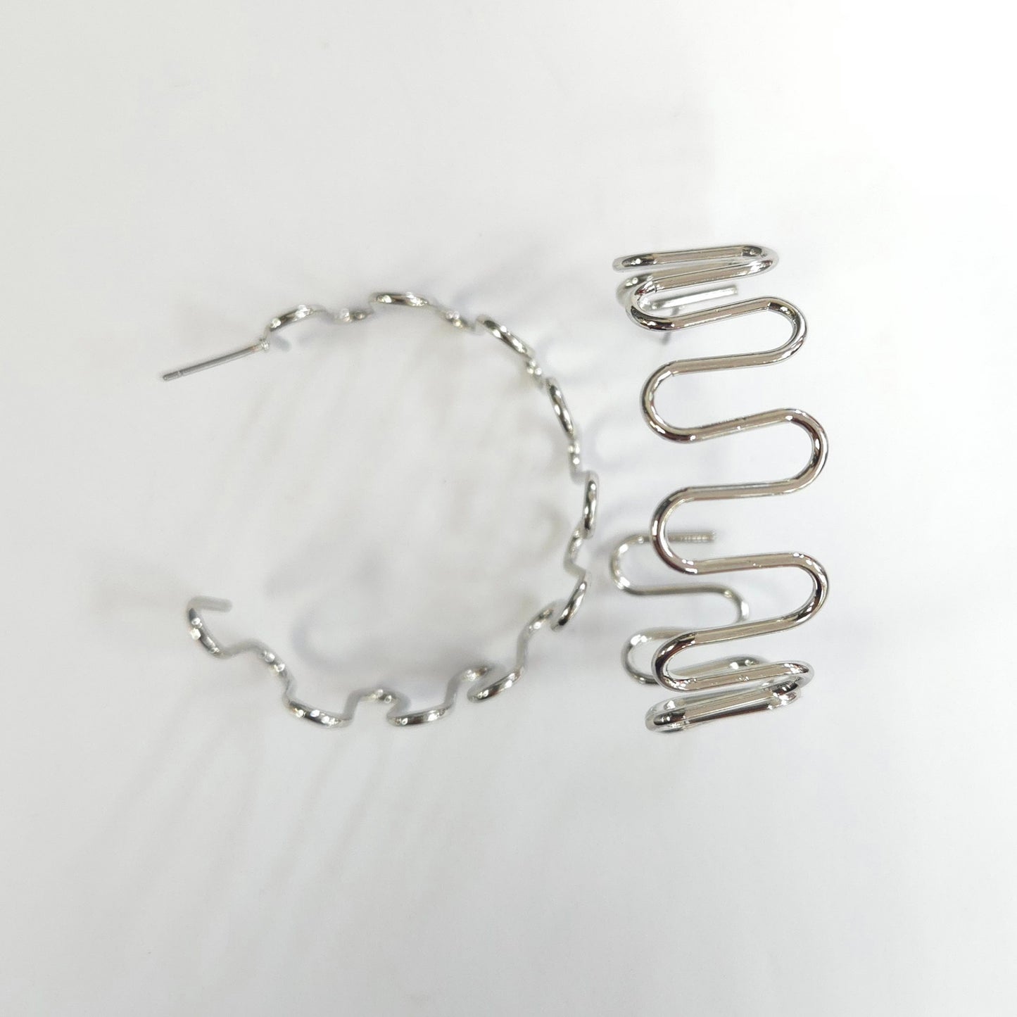 E1681 TKE23318 Hoop Earrings