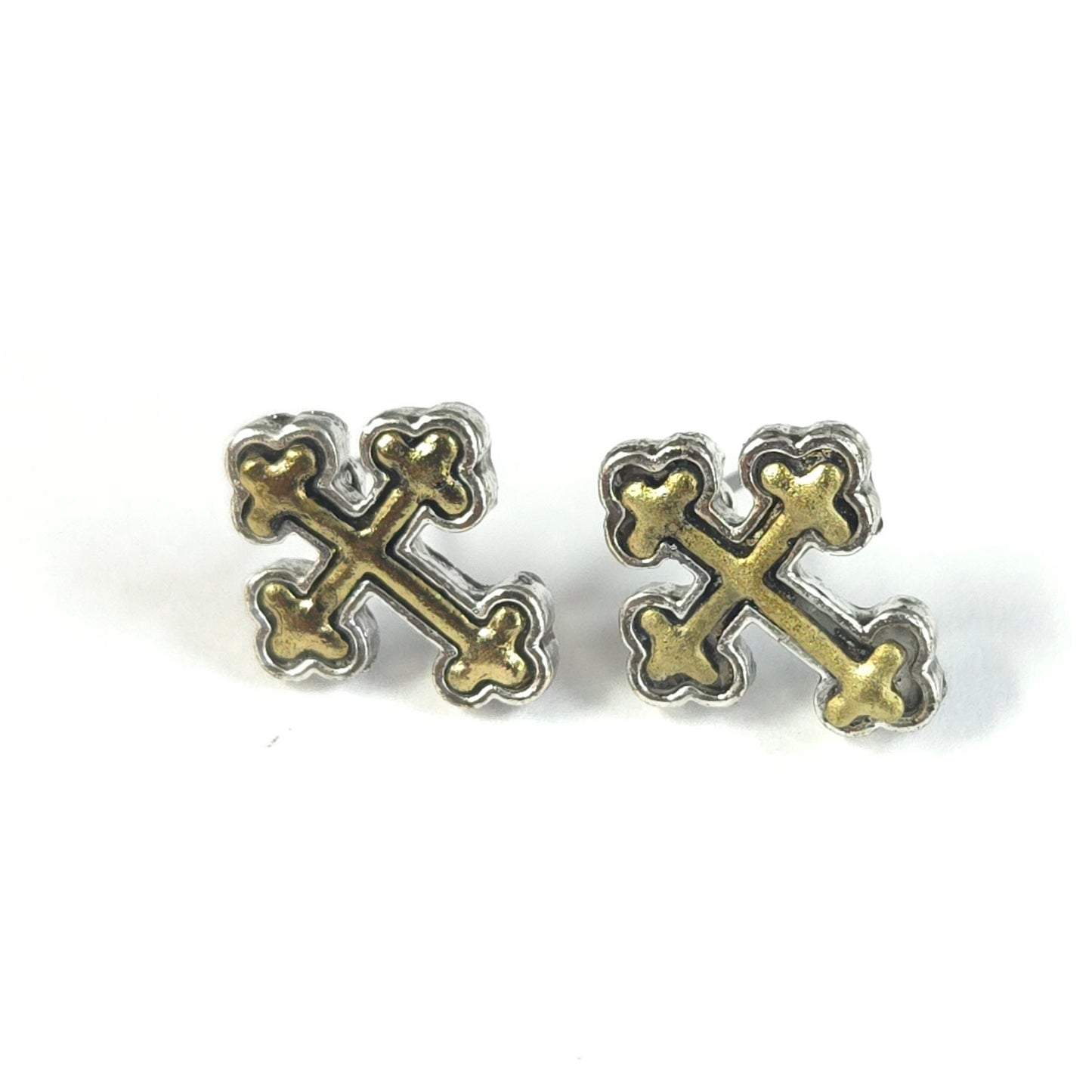 E1505 24653 Cross Stud Earrings