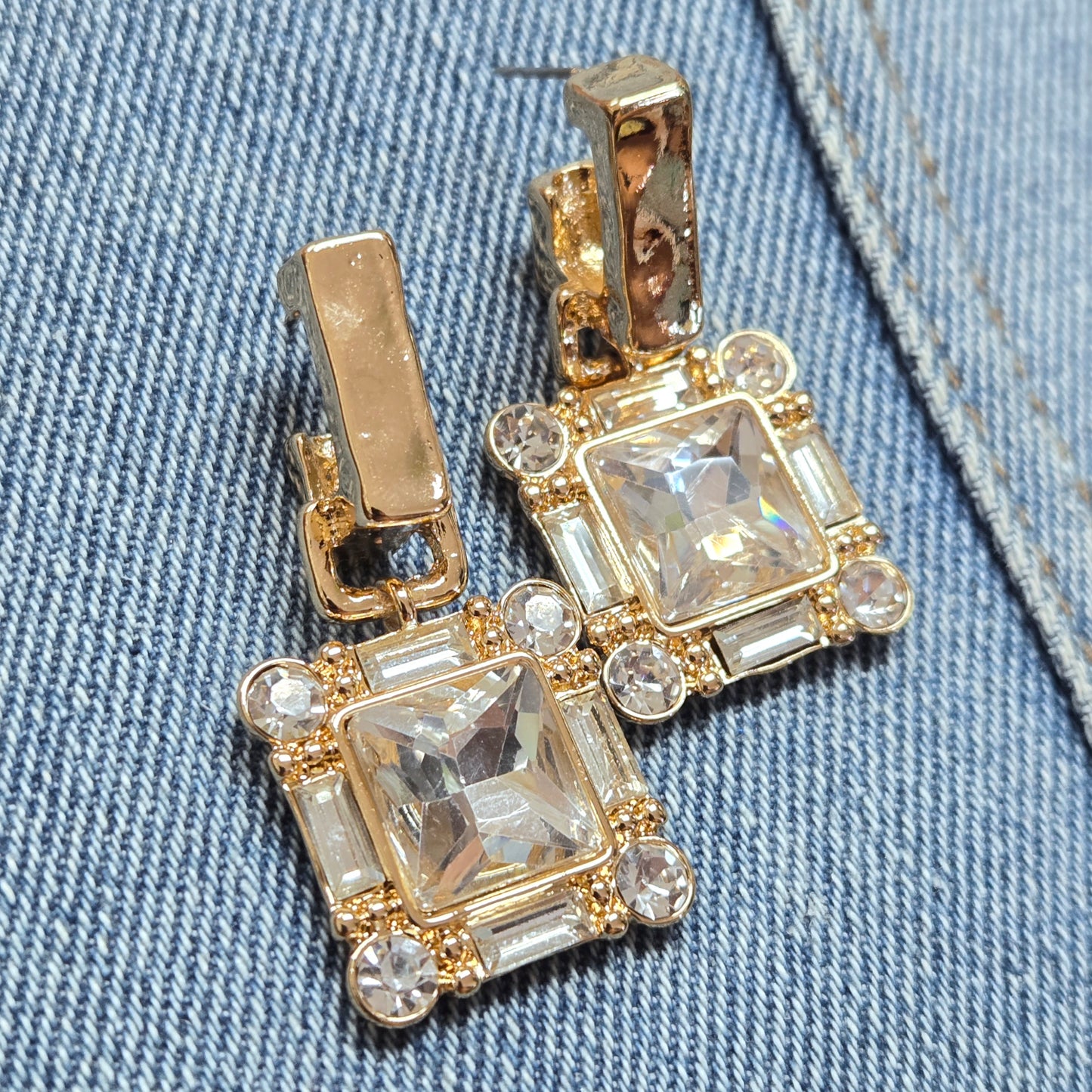 E1233 25E2072 Square Shape Rhinestone Deco Dangle Earrings