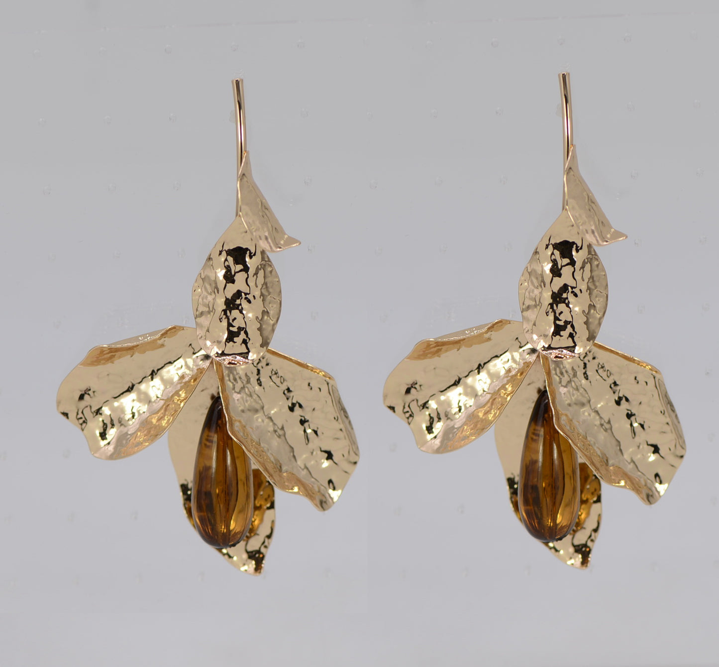 E0261 | Sculpted Petal Statement Earrings | 25E6079