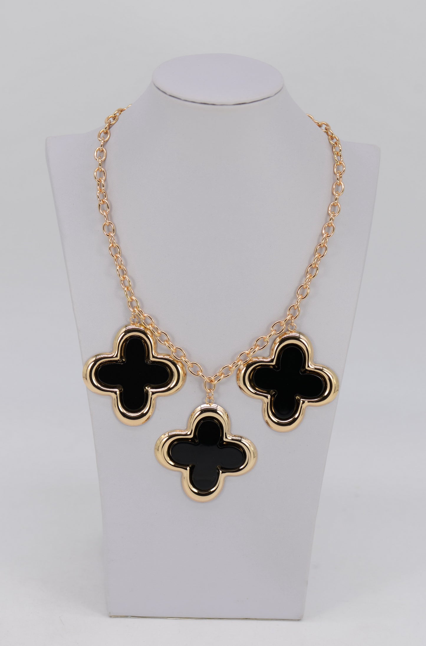 N0359 25N1529 Clover Design Triple Pendants Necklace