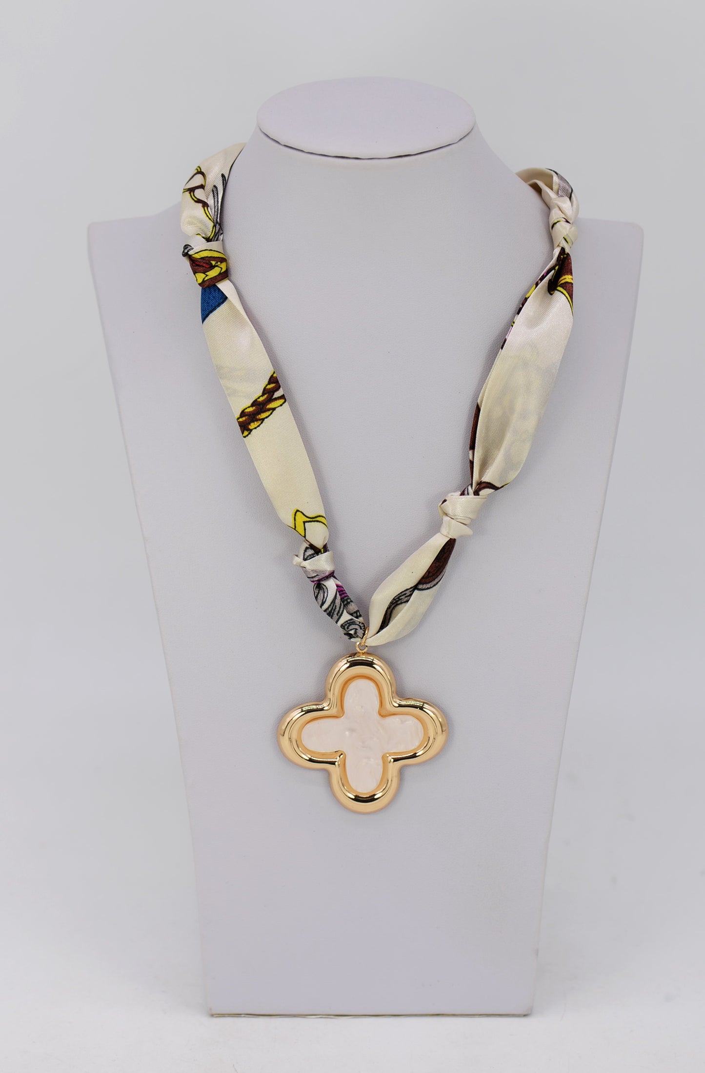 N0714 25N1642 Clover Necklace