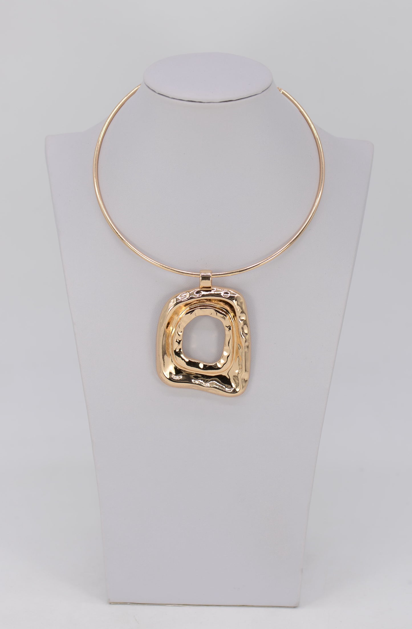 N5264 | Hammered Square Pendant Necklace | 25N1699