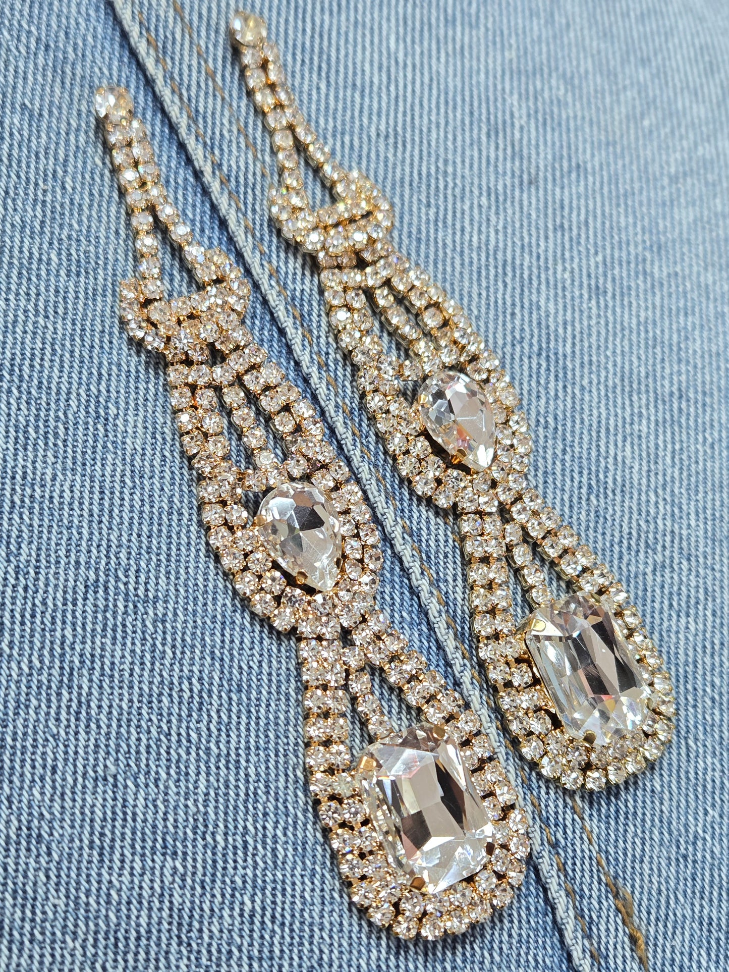 E1422 26425 Drop Dangle Post Earrings
