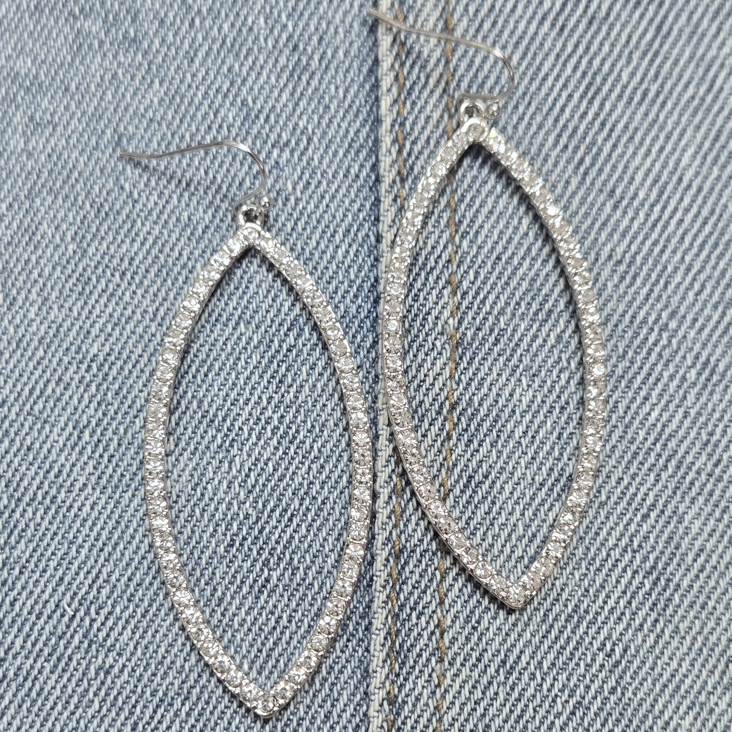 E1343 27736 Oval Drop Dangle Earrings