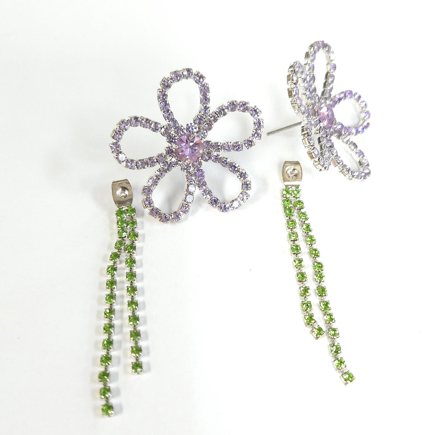 E1529 28535 Flower Drop Earrings
