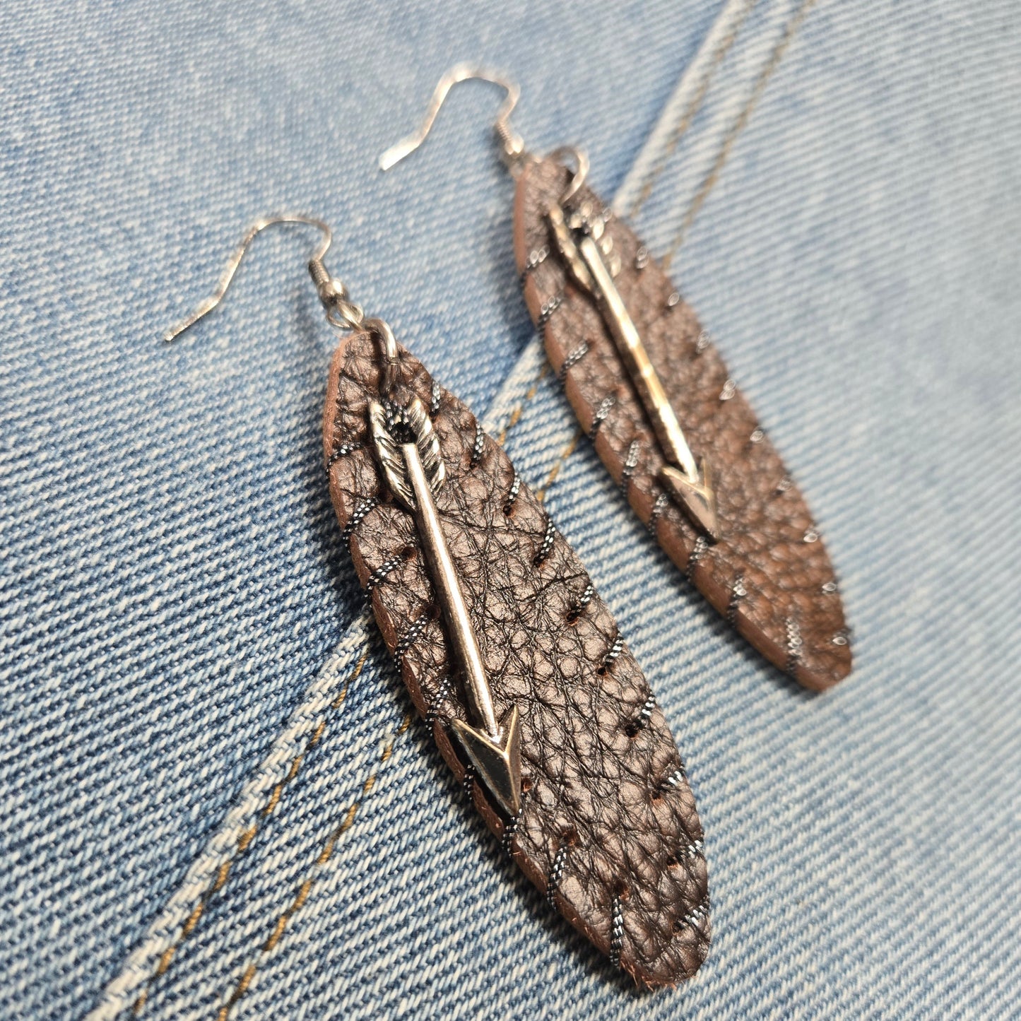 E0984 AE2225 Oval Shape Faux Leather with Arrow Design Dangle Hook Earrings