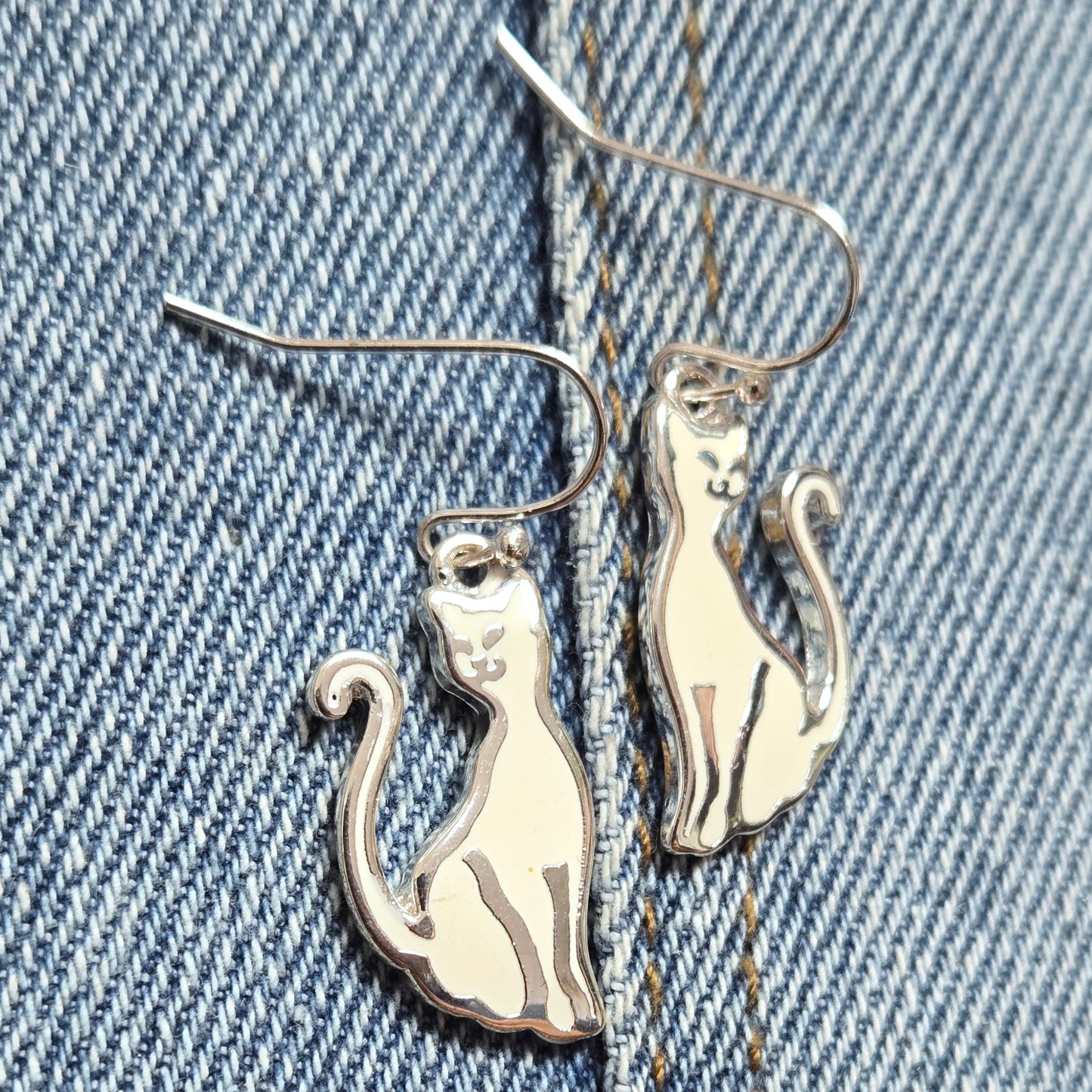 E1081 AE2741 Animal Cat Design Drop Dangle Earrings