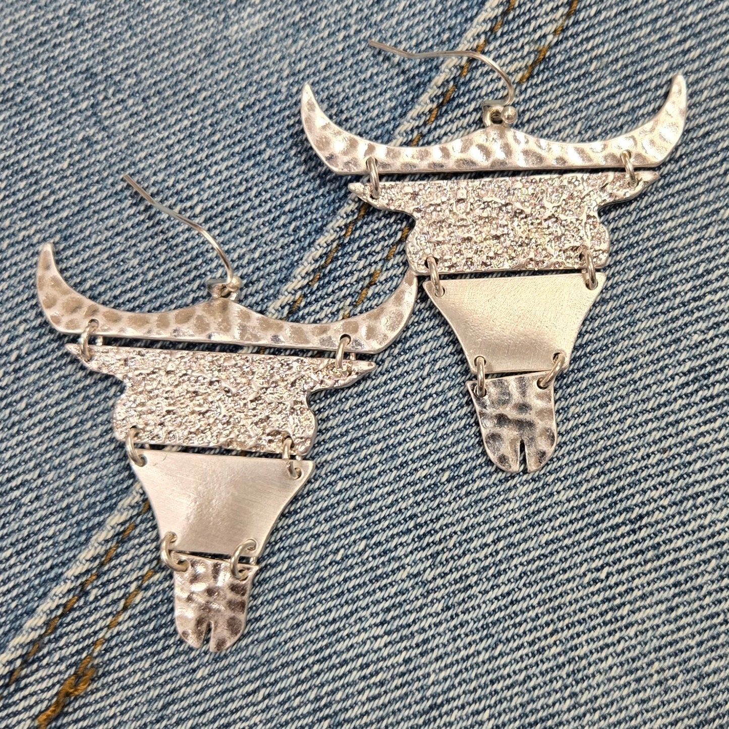 E0983 AE4913 Metal Cow Cattle Head Design Drop Dangle Hook Earrings