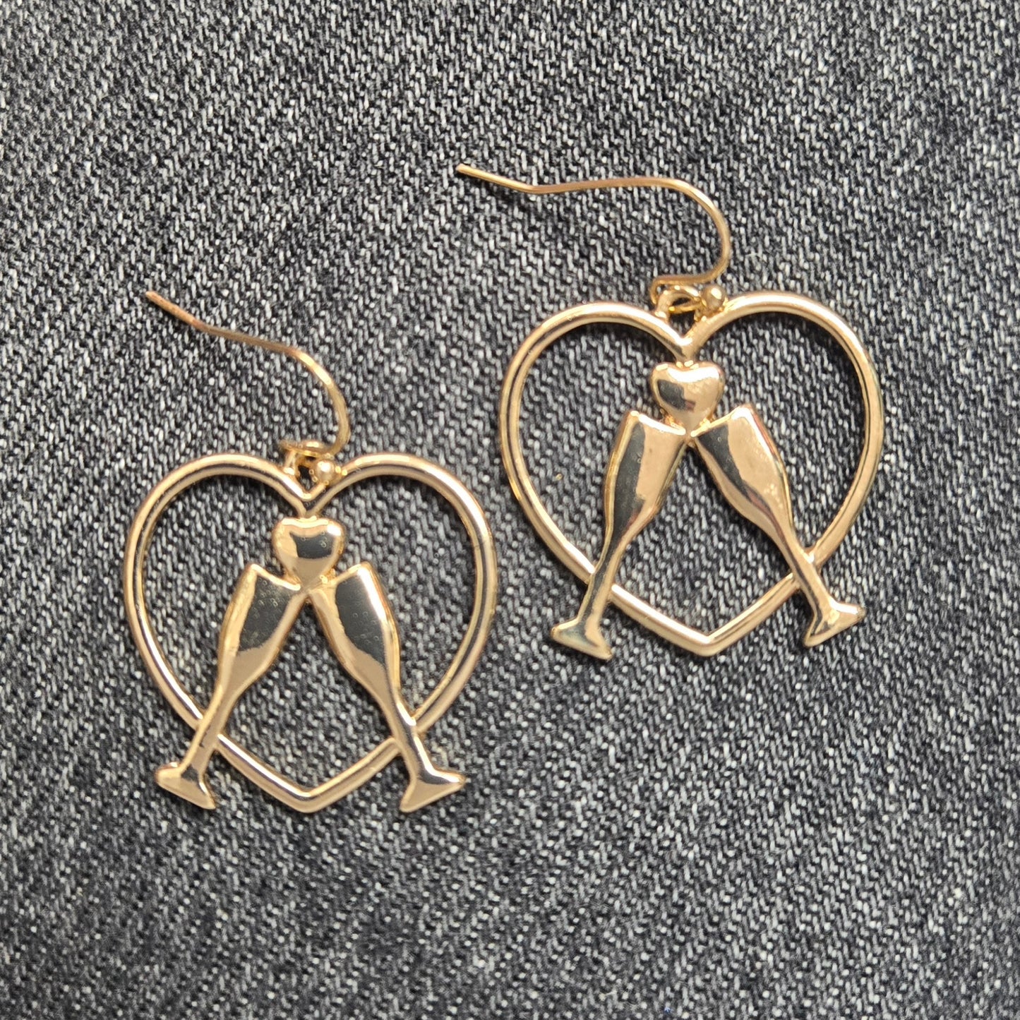 E0989 AE5041 Metal Wine Glass with Heart Design Drop Dangle Hook Earrings
