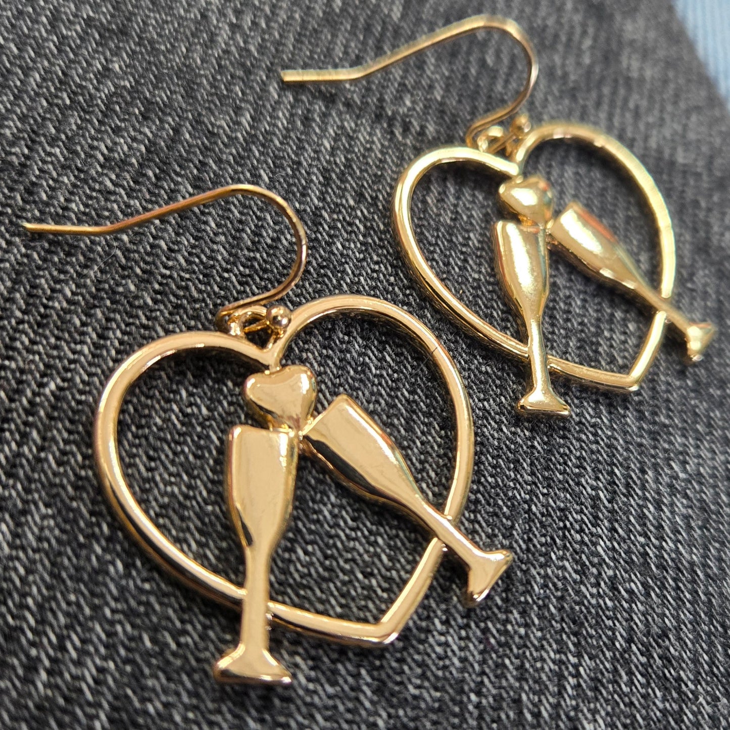 E0989 AE5041 Metal Wine Glass with Heart Design Drop Dangle Hook Earrings