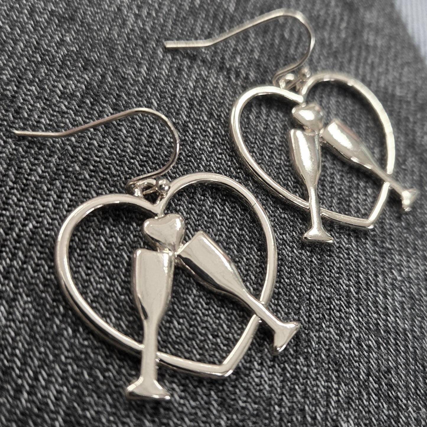 E0989 AE5041 Metal Wine Glass with Heart Design Drop Dangle Hook Earrings