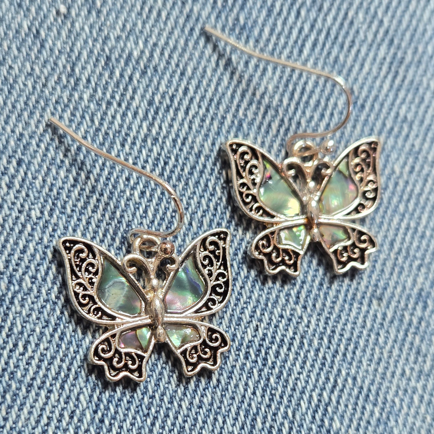 E1084 AE6353 Animal Butterfly Shape Drop Dangle Earrings