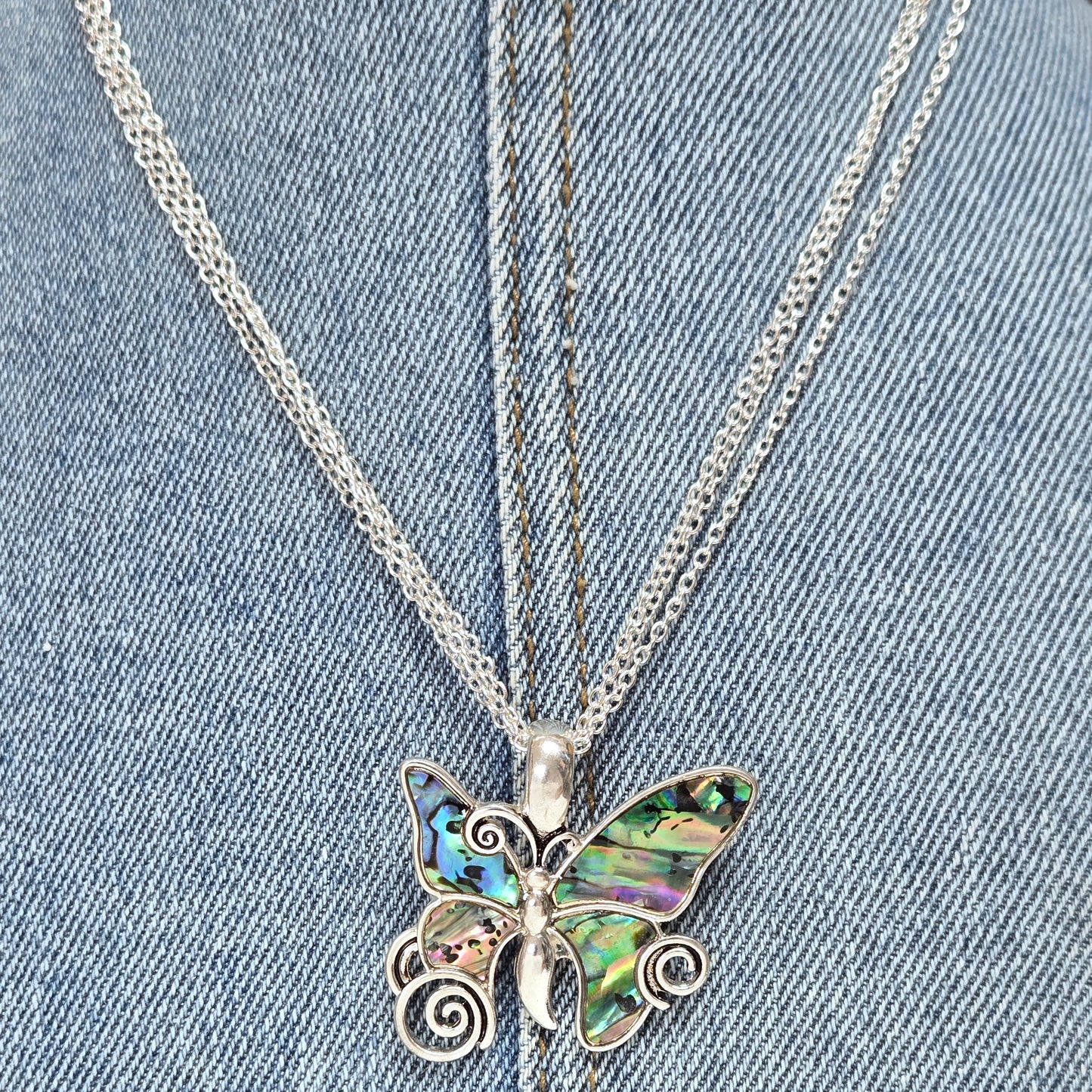 N0462 AN2588 Butterfly Shape Pendant Multi String Necklace