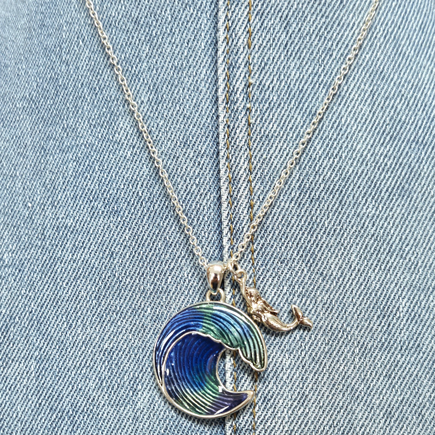 N0377 AS6046 Mermaid Ocean Wave Circle Shape Pendants Necklace