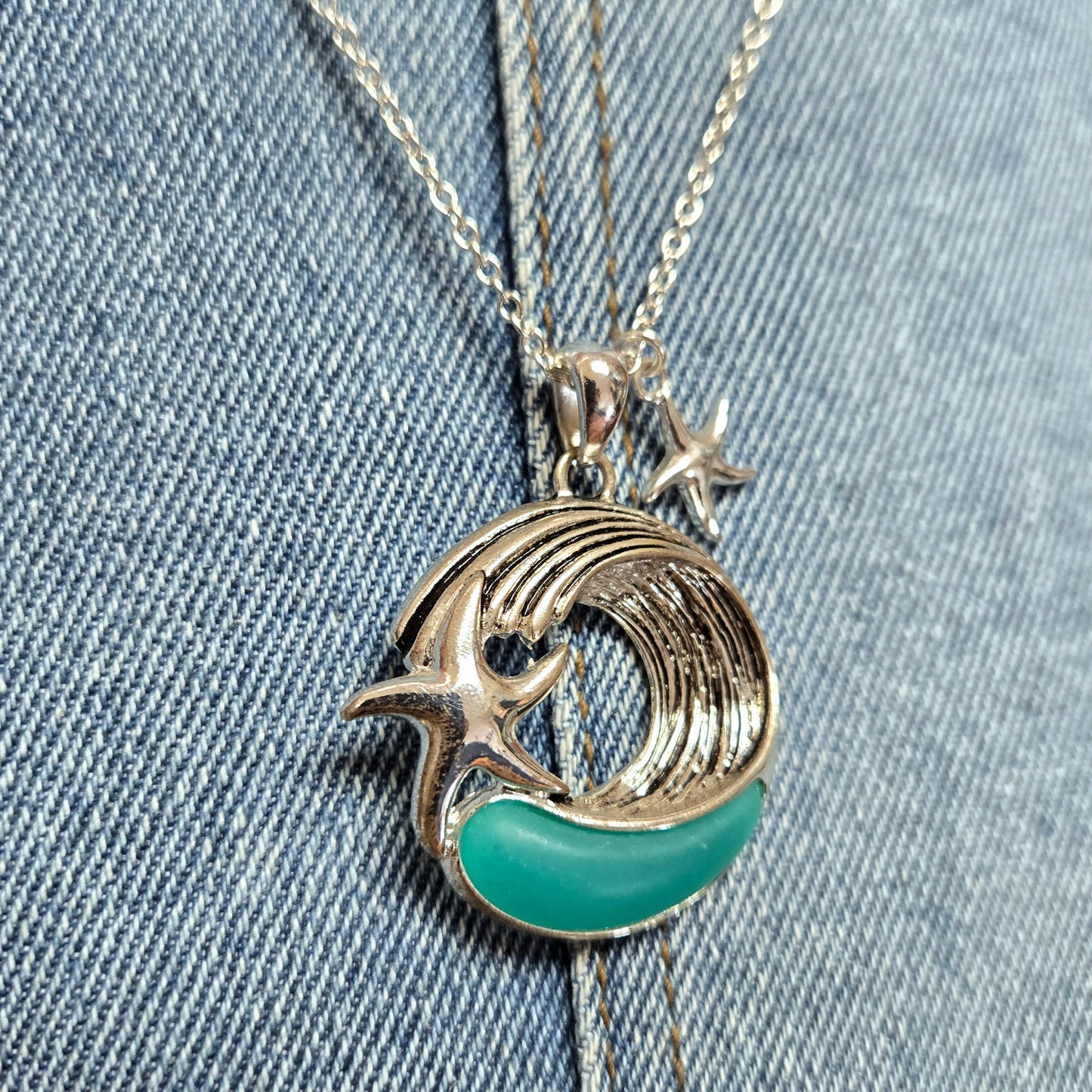 N0457 AS6048 Starfish Ocean Wave Design Circle Shape Pendant Necklace