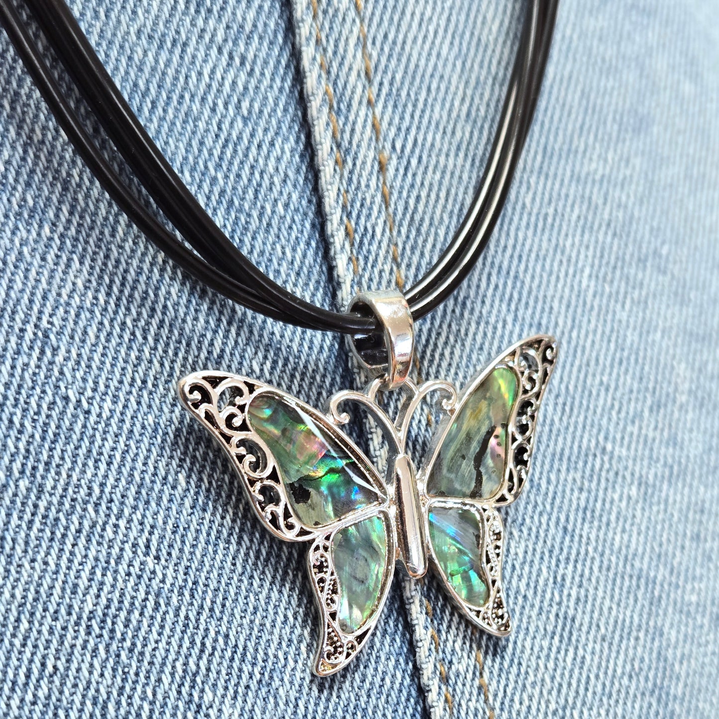 N0442 AS6710 Mother of Pearl Deco Butterfly Shape Pendant Necklace