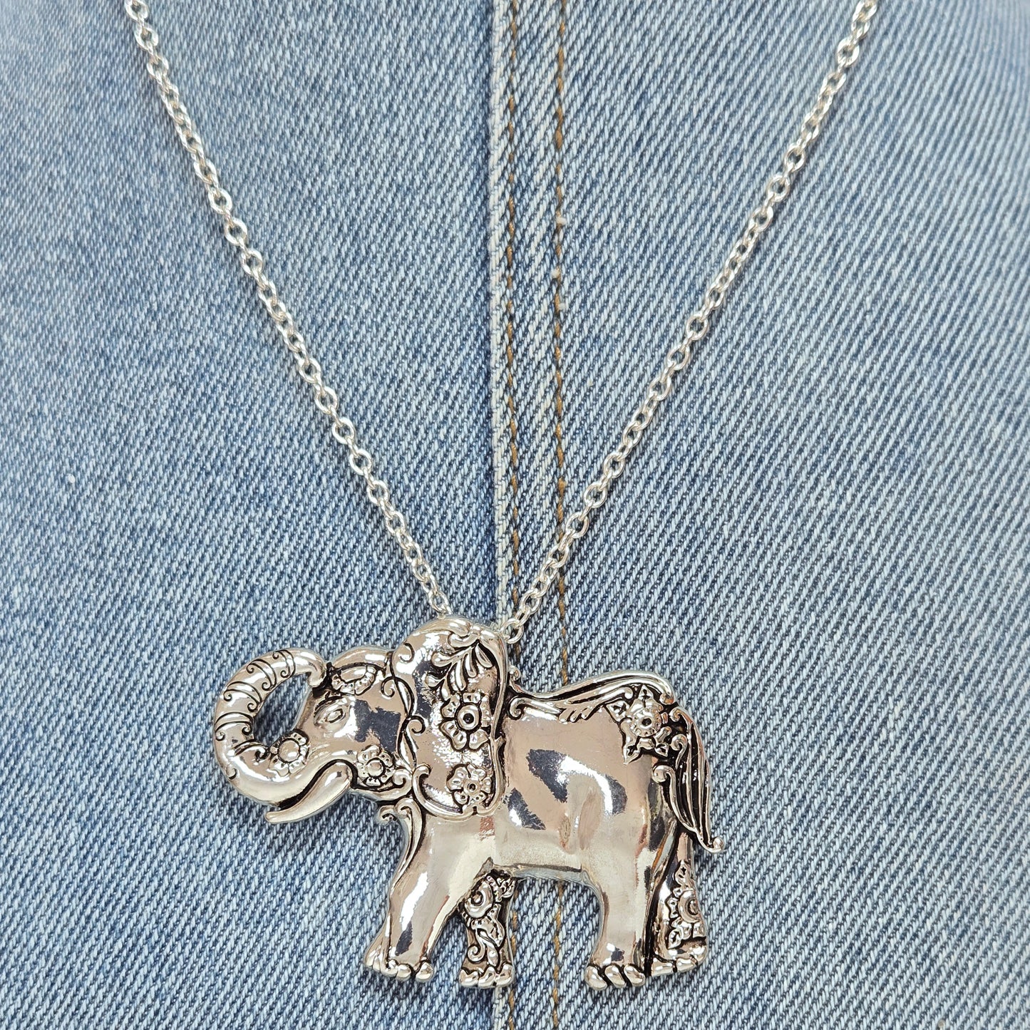 N0378 AS6868 Elephant Shape Pendant Necklace