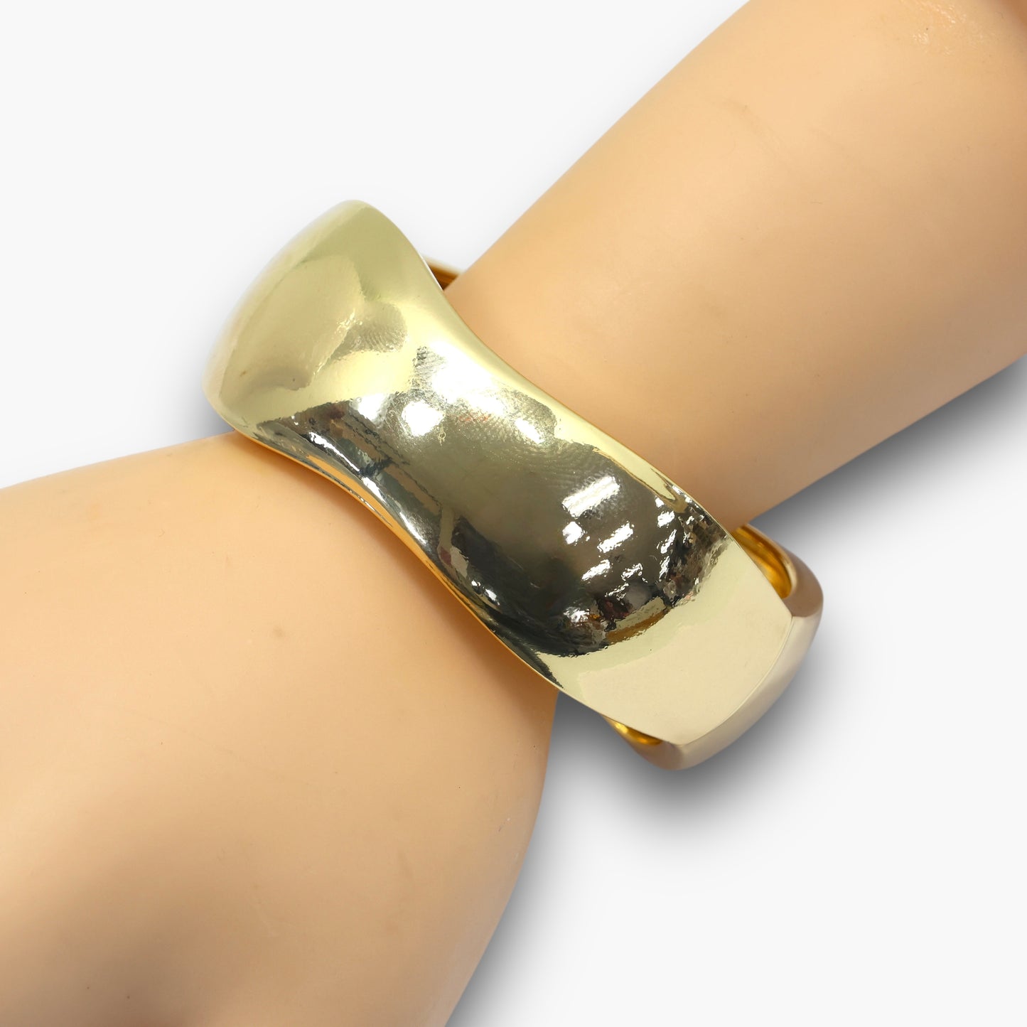 B0059 | Wide Hinged Bangle Bracelet | SB0576