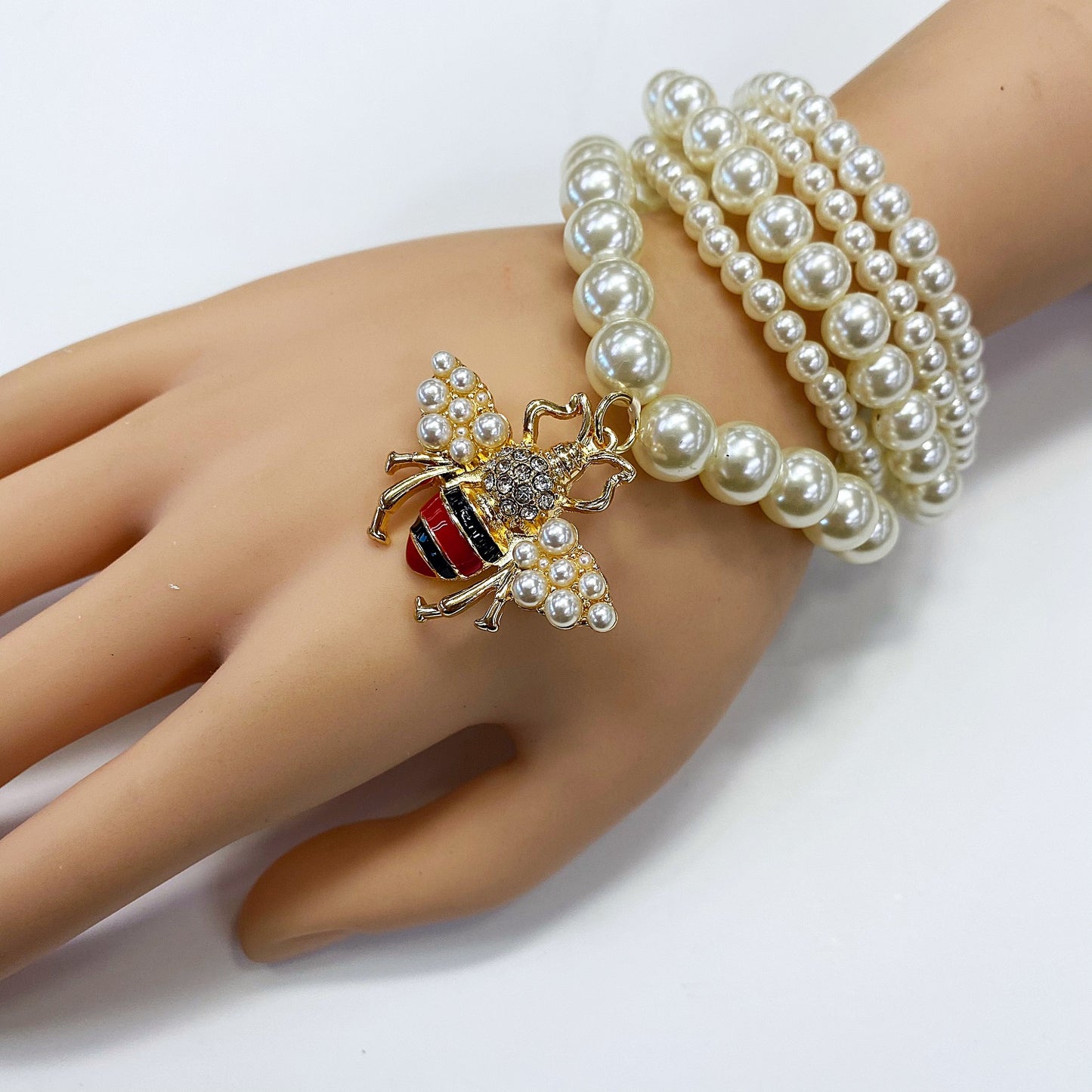 B0147 JCB2039 Rhinestones Faux Pearl Animal Bee Design Stretchable Bracelets
