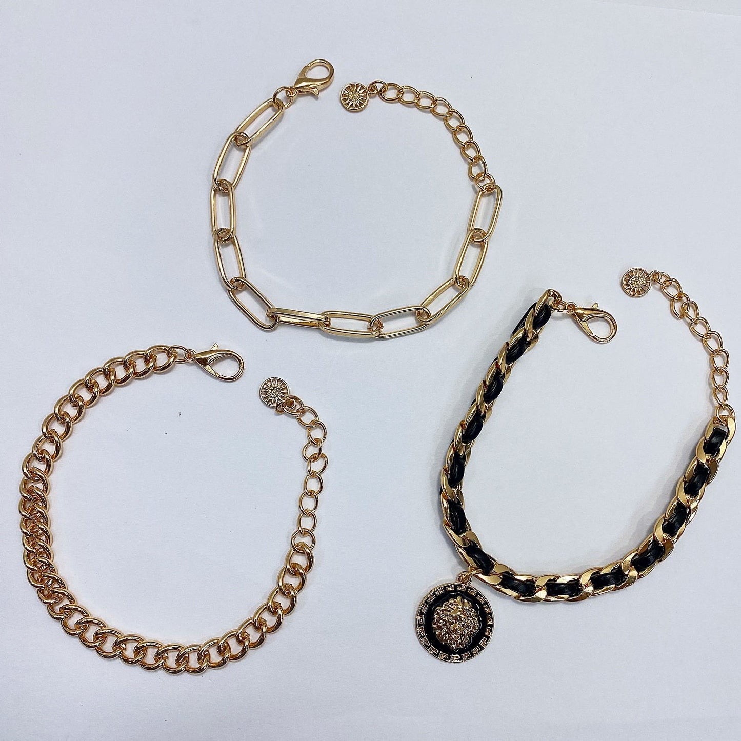 B0172 83B1373 Lion Design Circle Shape Pendant Chain Bracelets