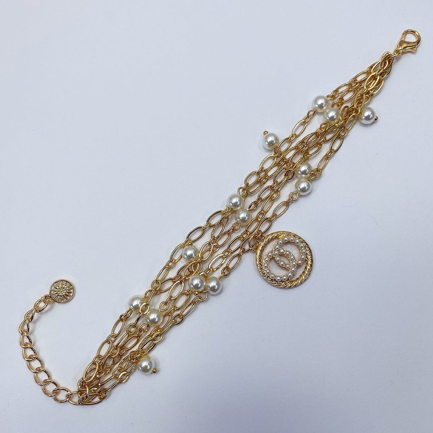 B0170 83B1390 Multi Chain Mini Pearls Dangle Deco Double O Link Designed Charm Dangle Bracelet