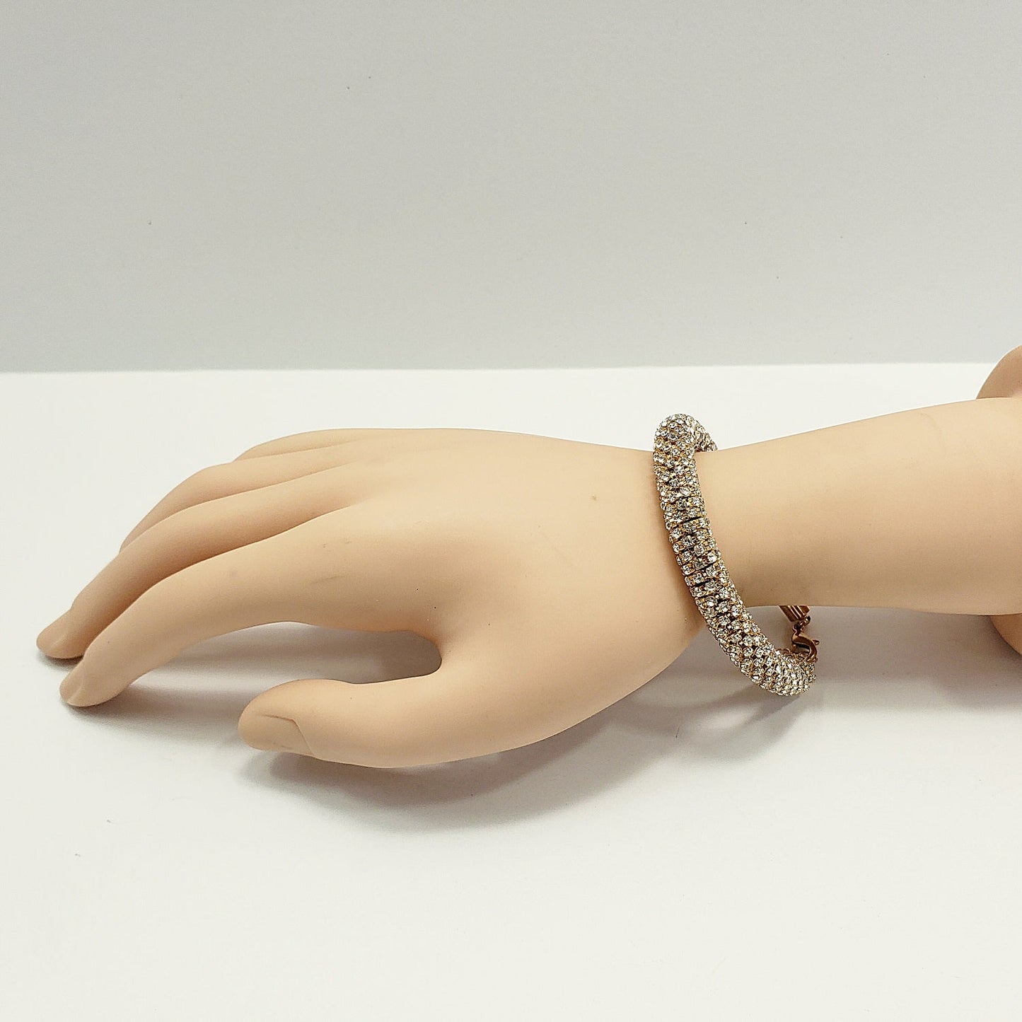 B0288 82646 Rhinestones Decorated Bracelet