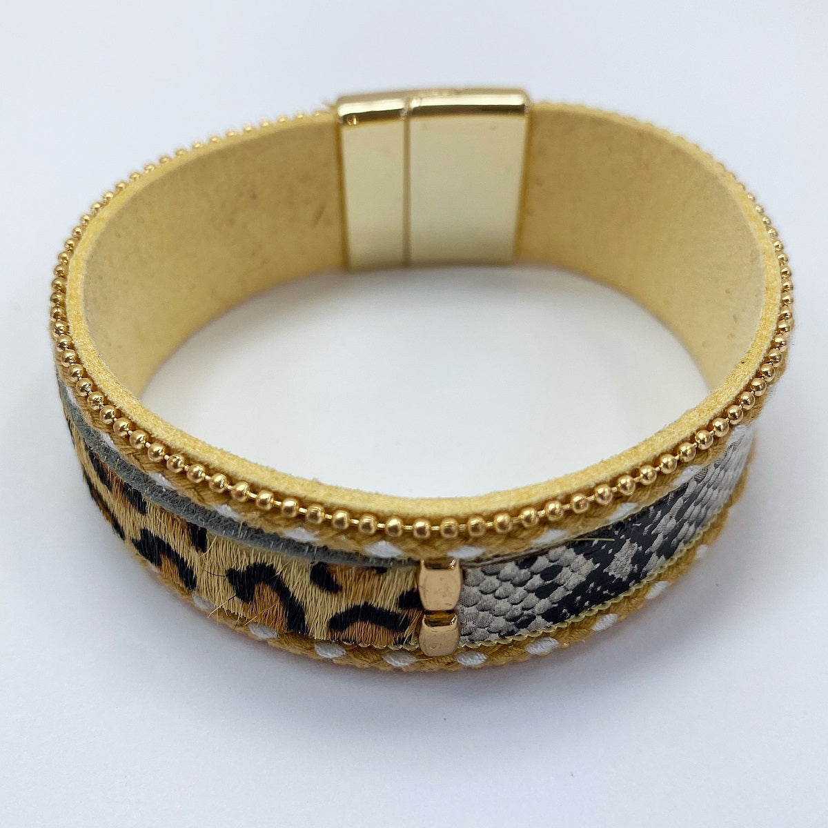 B0209 FB4056 Leopard Faux Leather Bracelet