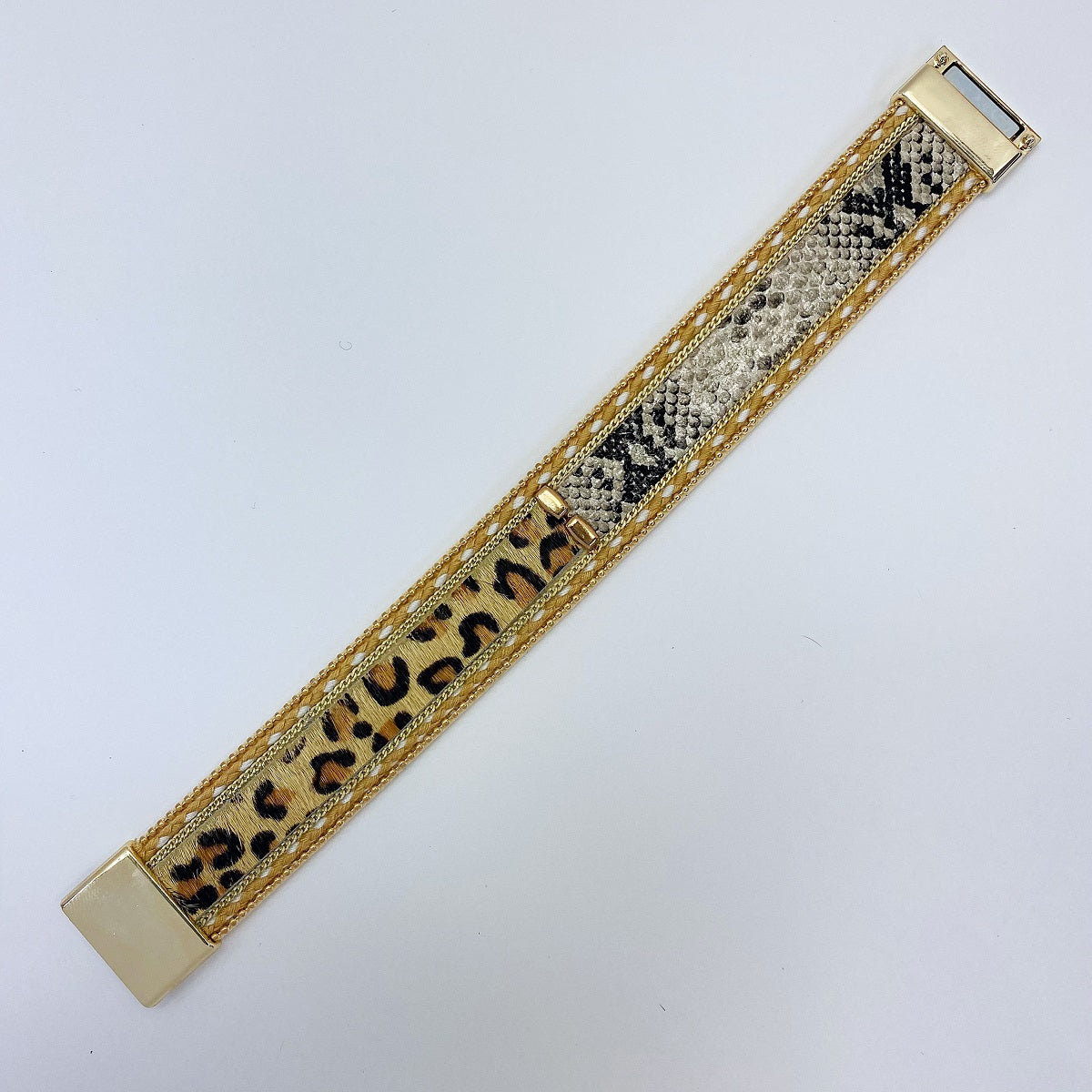 B0209 FB4056 Leopard Faux Leather Bracelet