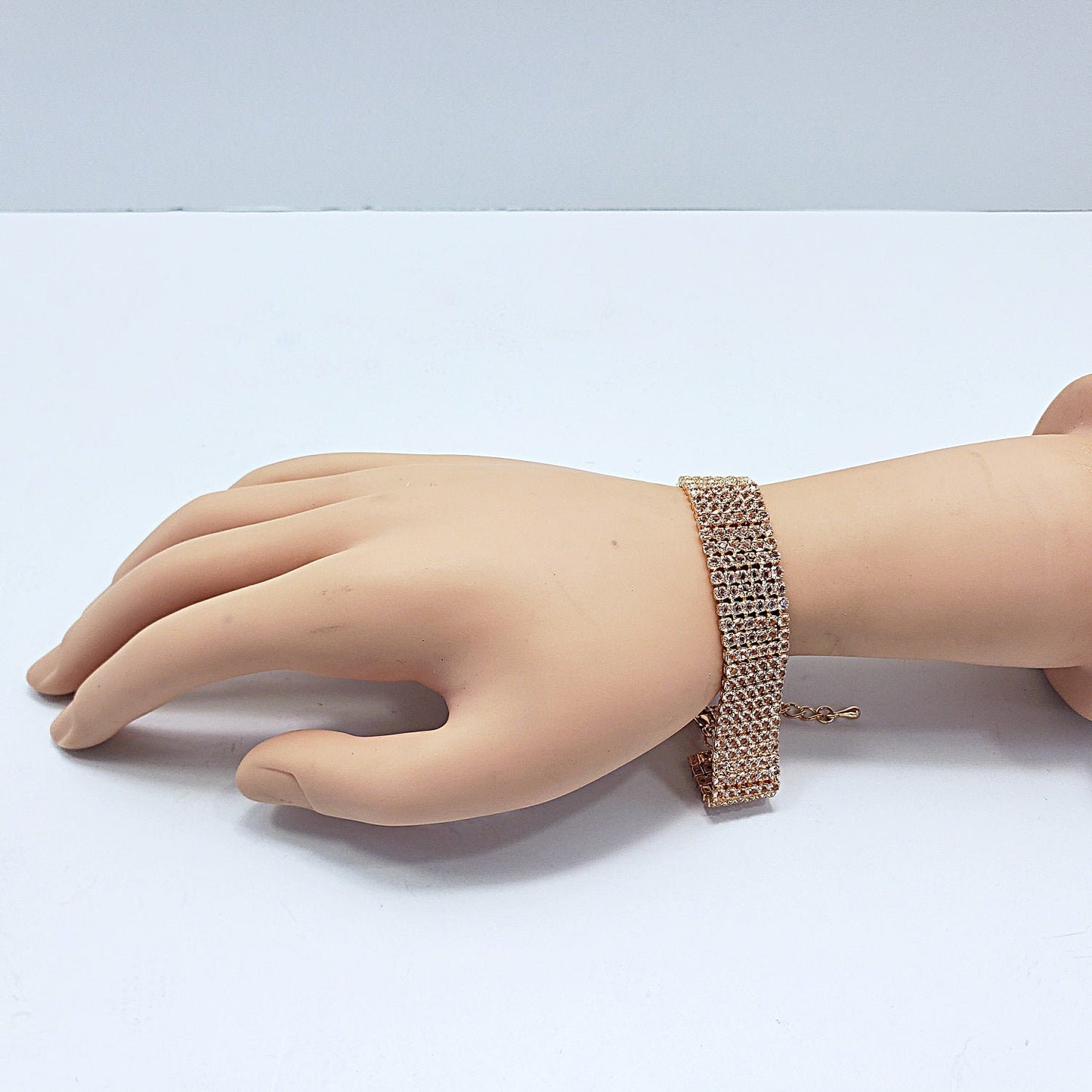 B3025 BC72300766 Rhinestones Deco Bracelet