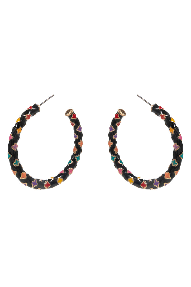 E0866 C4E2334-2 CLOVER PATERN COLOR-ENAME HYPOALLERGENIC HOOP EARRINGS