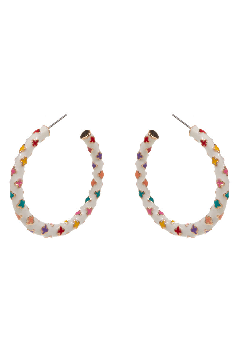 E0866 C4E2334-2 CLOVER PATERN COLOR-ENAME HYPOALLERGENIC HOOP EARRINGS