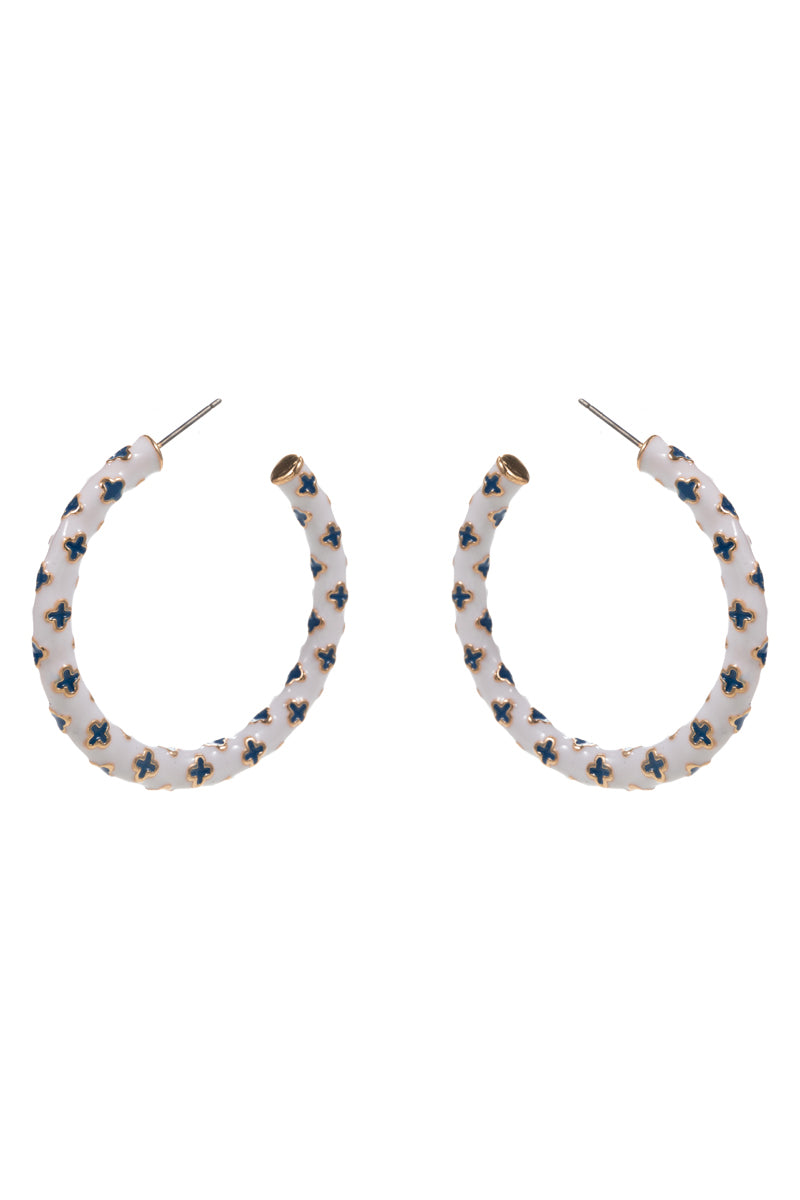 E0866 C4E2334-2 CLOVER PATERN COLOR-ENAME HYPOALLERGENIC HOOP EARRINGS