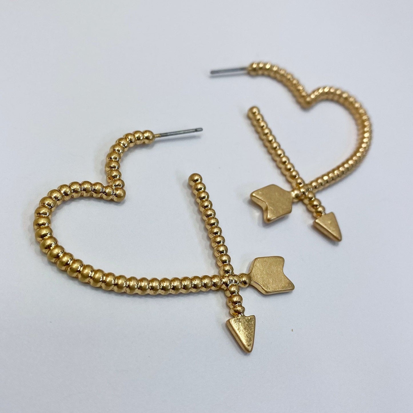 E1020 HE2551 Arrow Design Heart Love Shape Drop Post Hoop Style Earrings