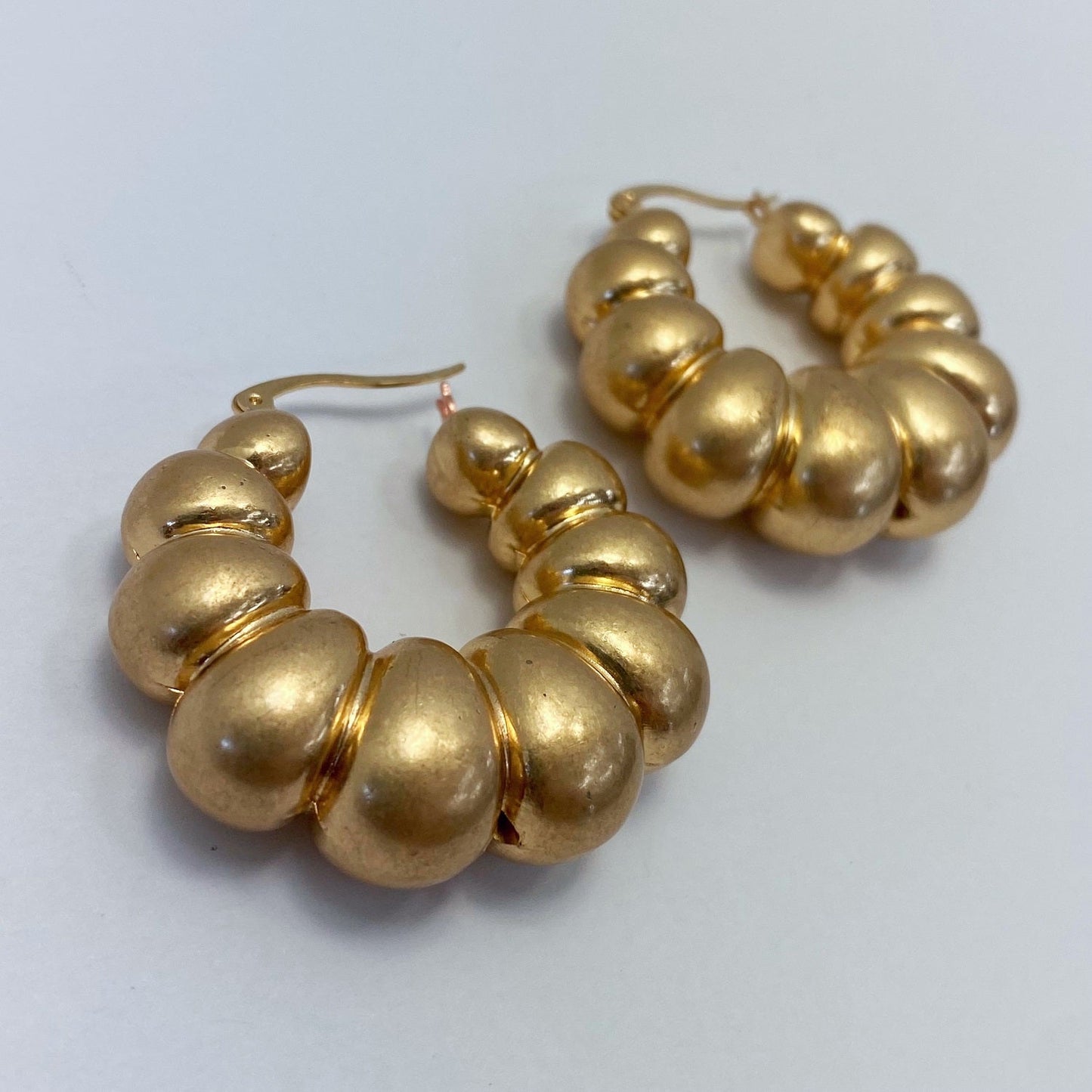 E0940 YE2142 Open Round Shape Hoop Style Post Earrings