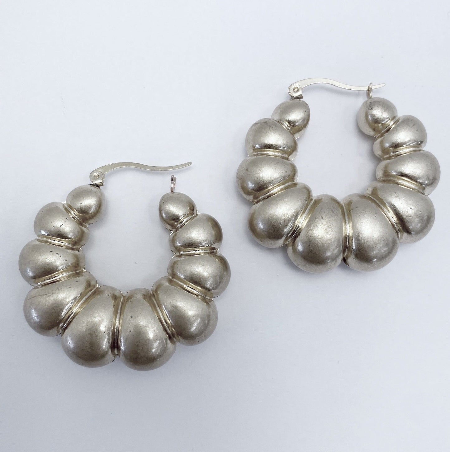 E0940 YE2142 Open Round Shape Hoop Style Post Earrings