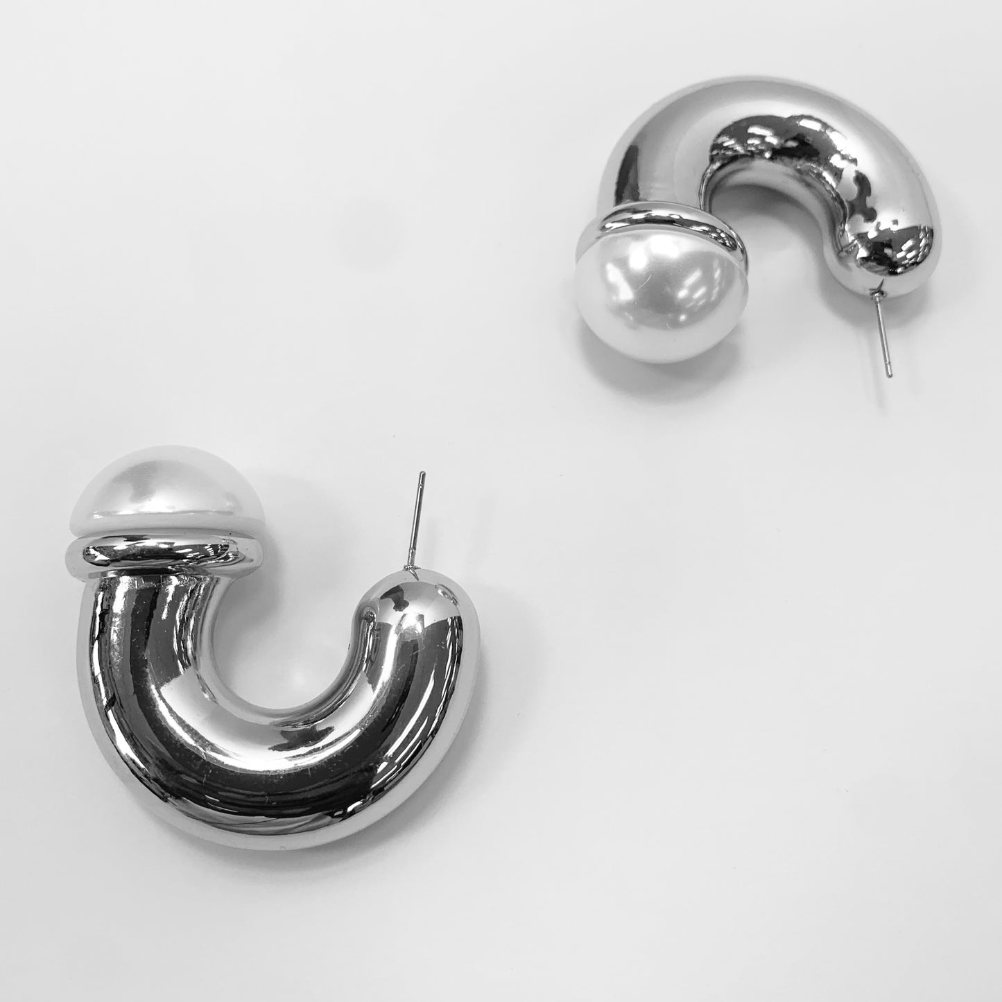 Chunky Pearl Hoop Earrings | E0072