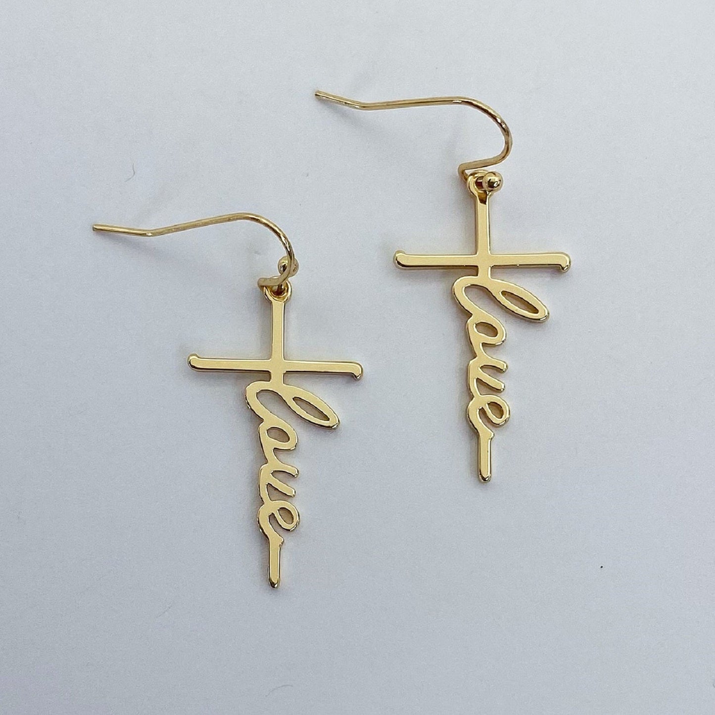 E0842 27815 LOVE Design Drop Dangle Hook Earrings