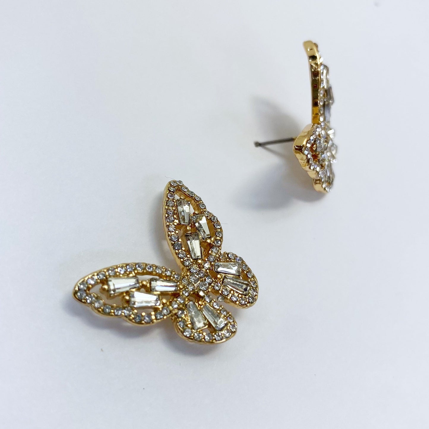 E1504 27277 Butterfly Stud Style Earrings