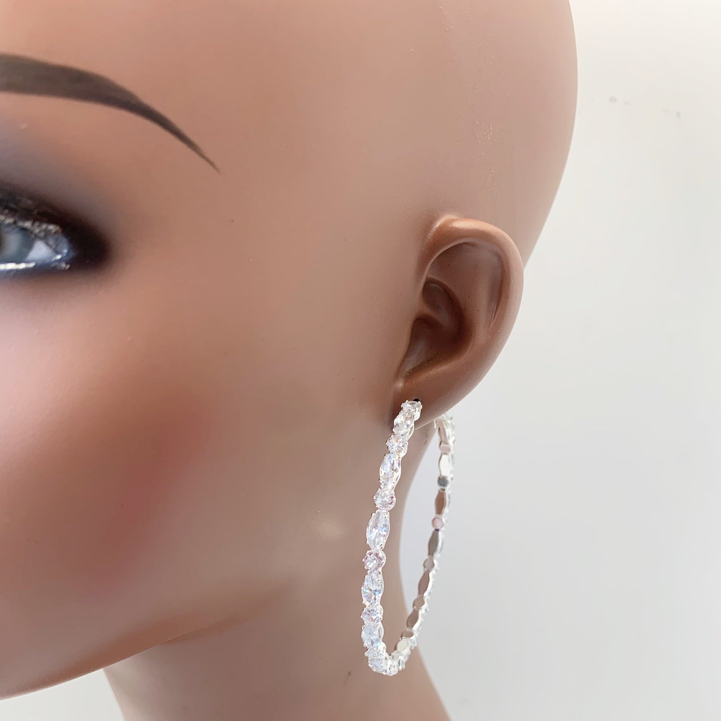 E0093 | Elegant Crystal Hoop Earrings | 28478