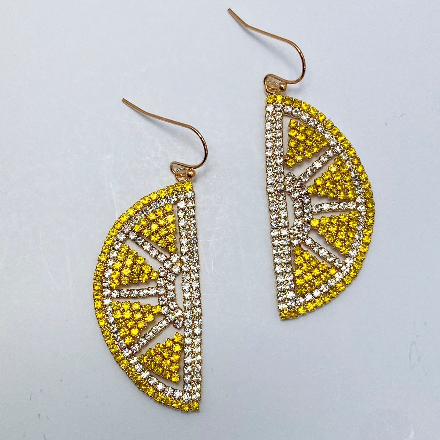 E1533 26721 Fruit Sliced Dangle Earrings