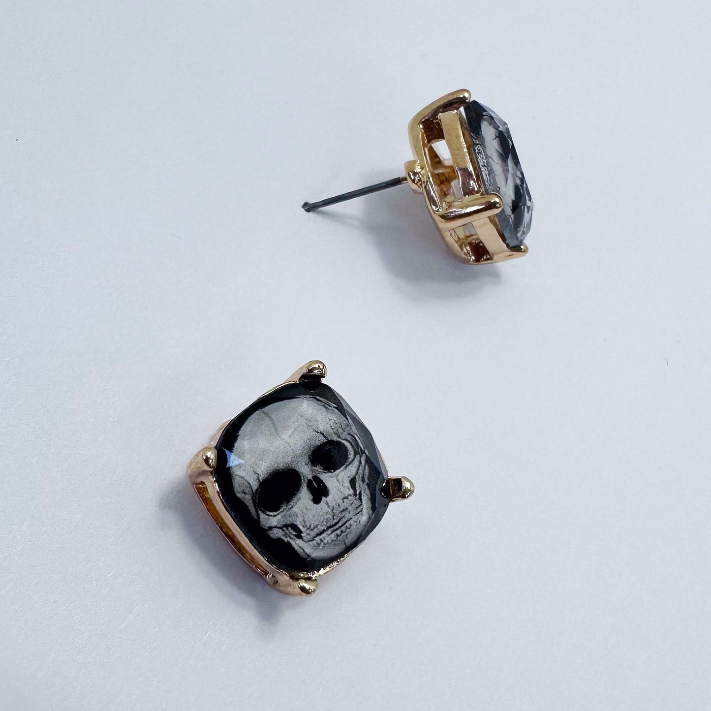 E1430 VER6136 Halloween Stud Earrings